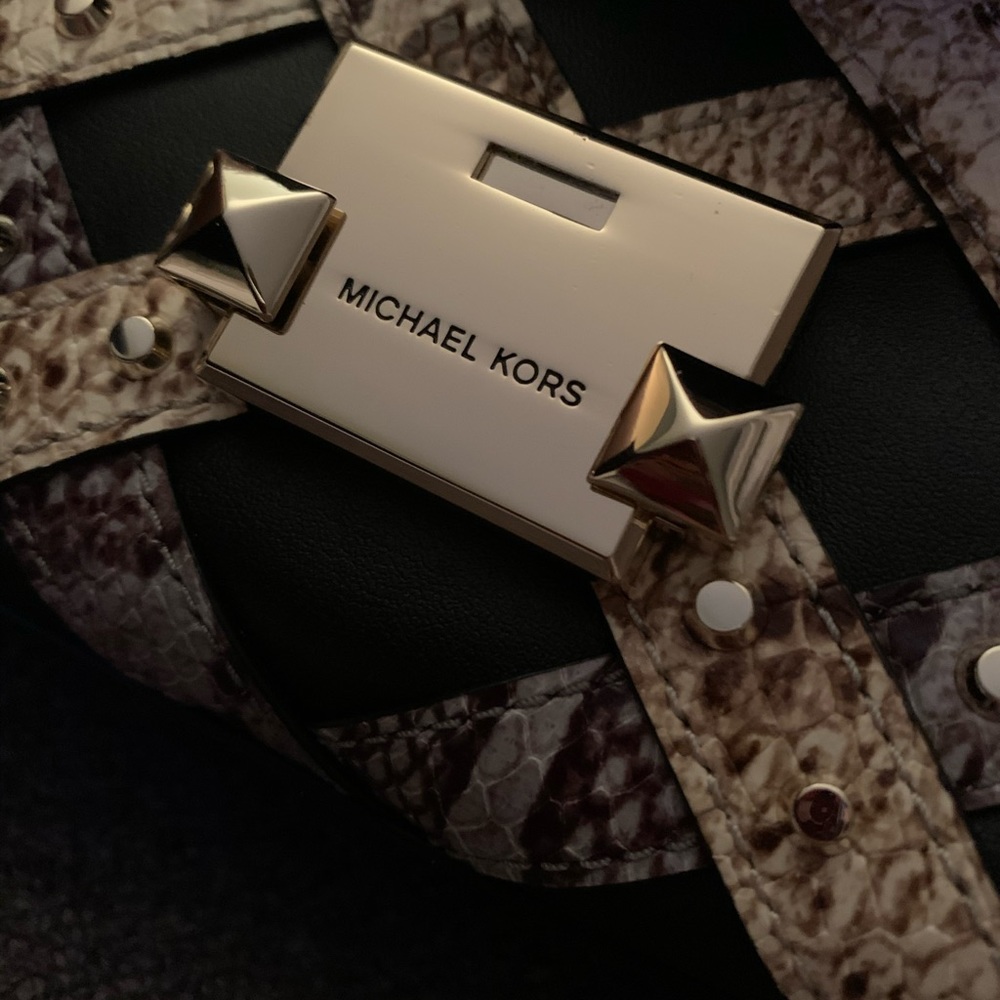 Brand new Michael Kors Purse - Picture 4 of 5